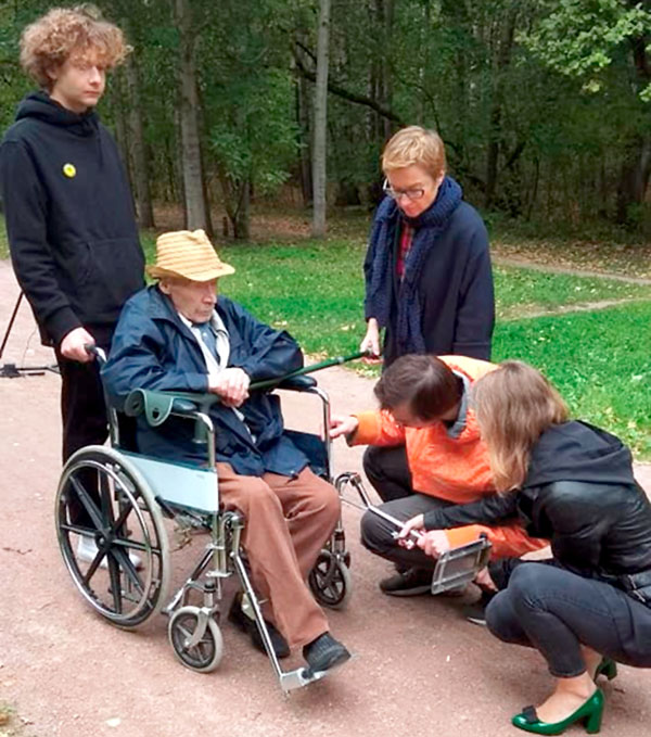 В одной из последних работ - фильме «Альтернатива» - Проскурин снимался в инвалидном кресле