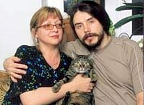 Дмитрий и его супруга Ольга с котом Кочей (февраль, 2004 г.)