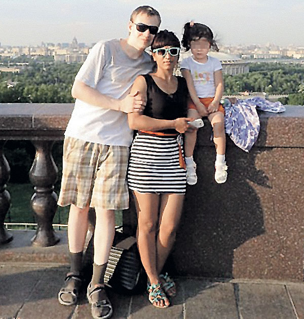 Нелегальная мигрантка Фируза Алиева с 5-летней дочерью хорошо прислонилась к Юре Глазьеву, сыну влиятельного отца
