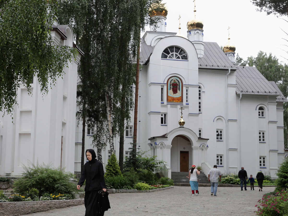СК начал проверку в Среднеуральском женском монастыре