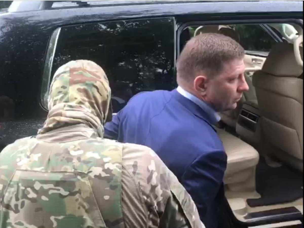 Губернатора Хабаровского края задержали по подозрению в убийстве