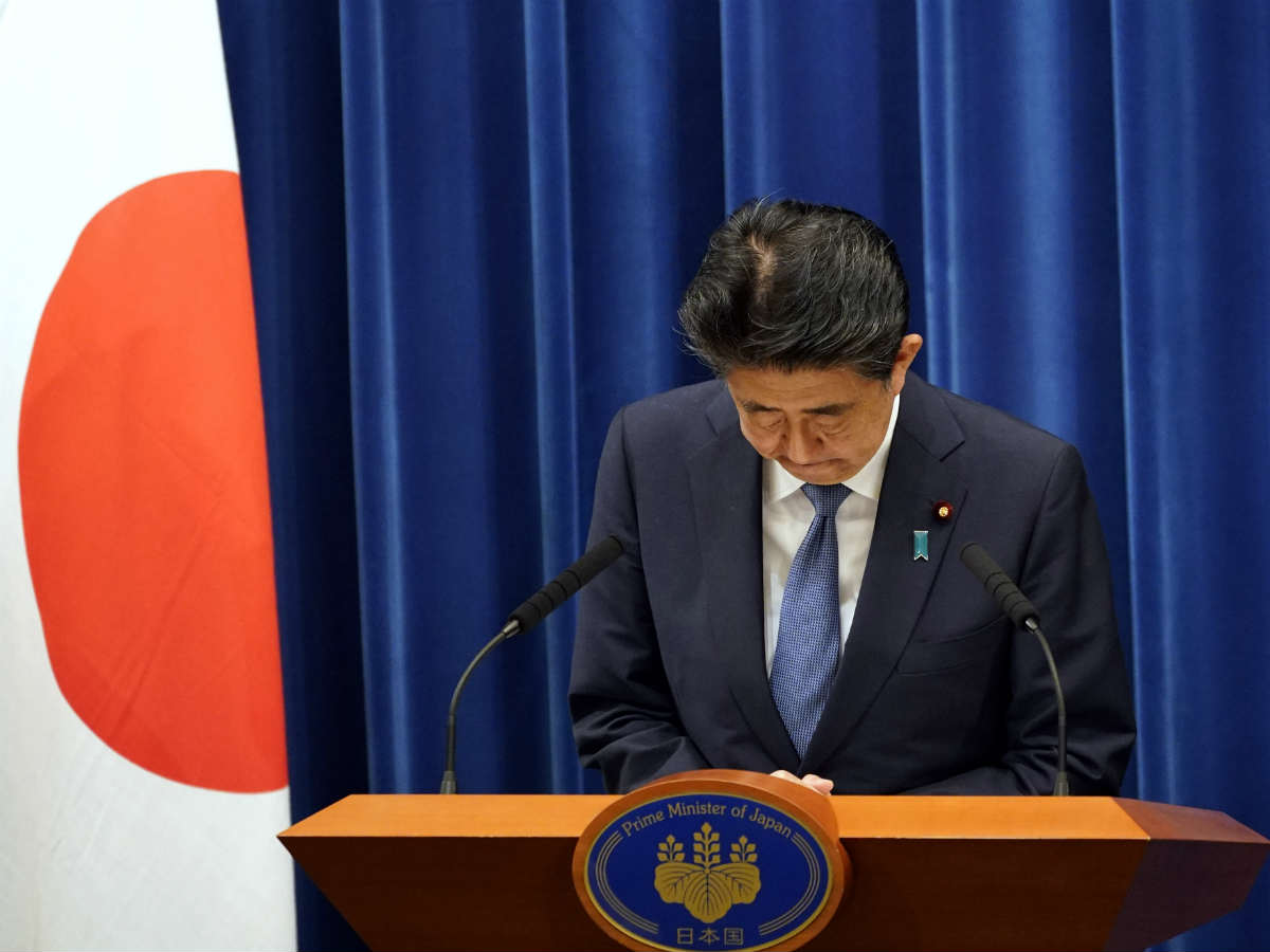 Японский премьер-министр уходит в отставку