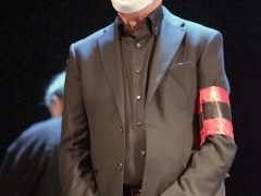 На Сергее Гармаше, недавно объявившем об уходе из театра «Современник», не было лица. Фото Руслана Вороного