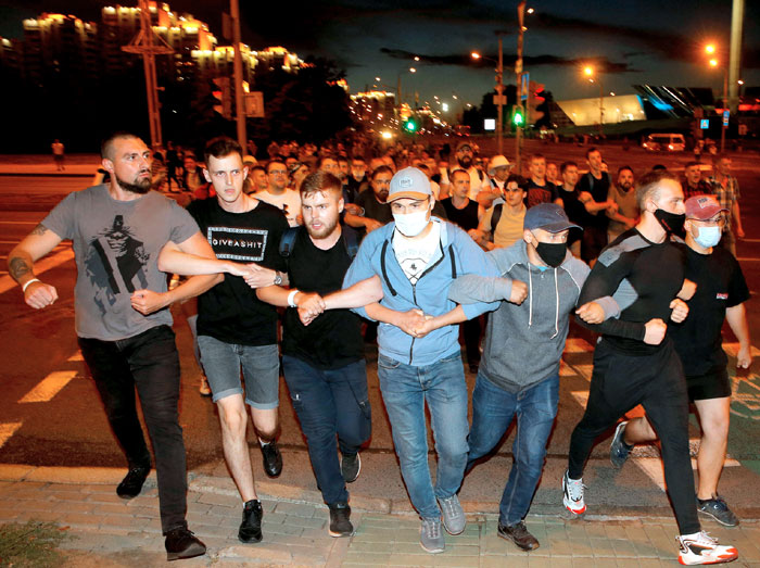 В авангарде минского протеста выступают бригады ветеранов киевского майдана