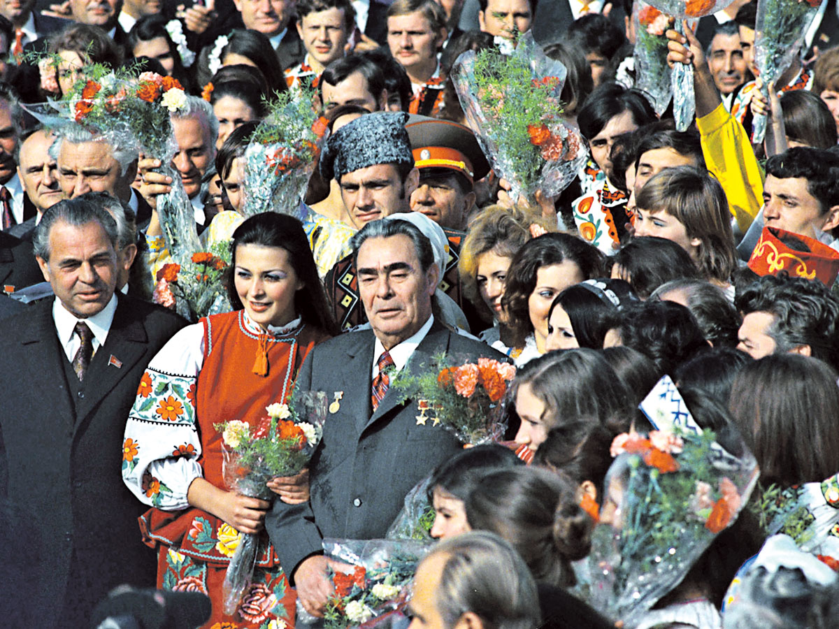Молдаване обожали Леонида Брежнева, который когда-то работал там первым секретарем ЦК и успешно выбивал для республики многомиллионные дотации
