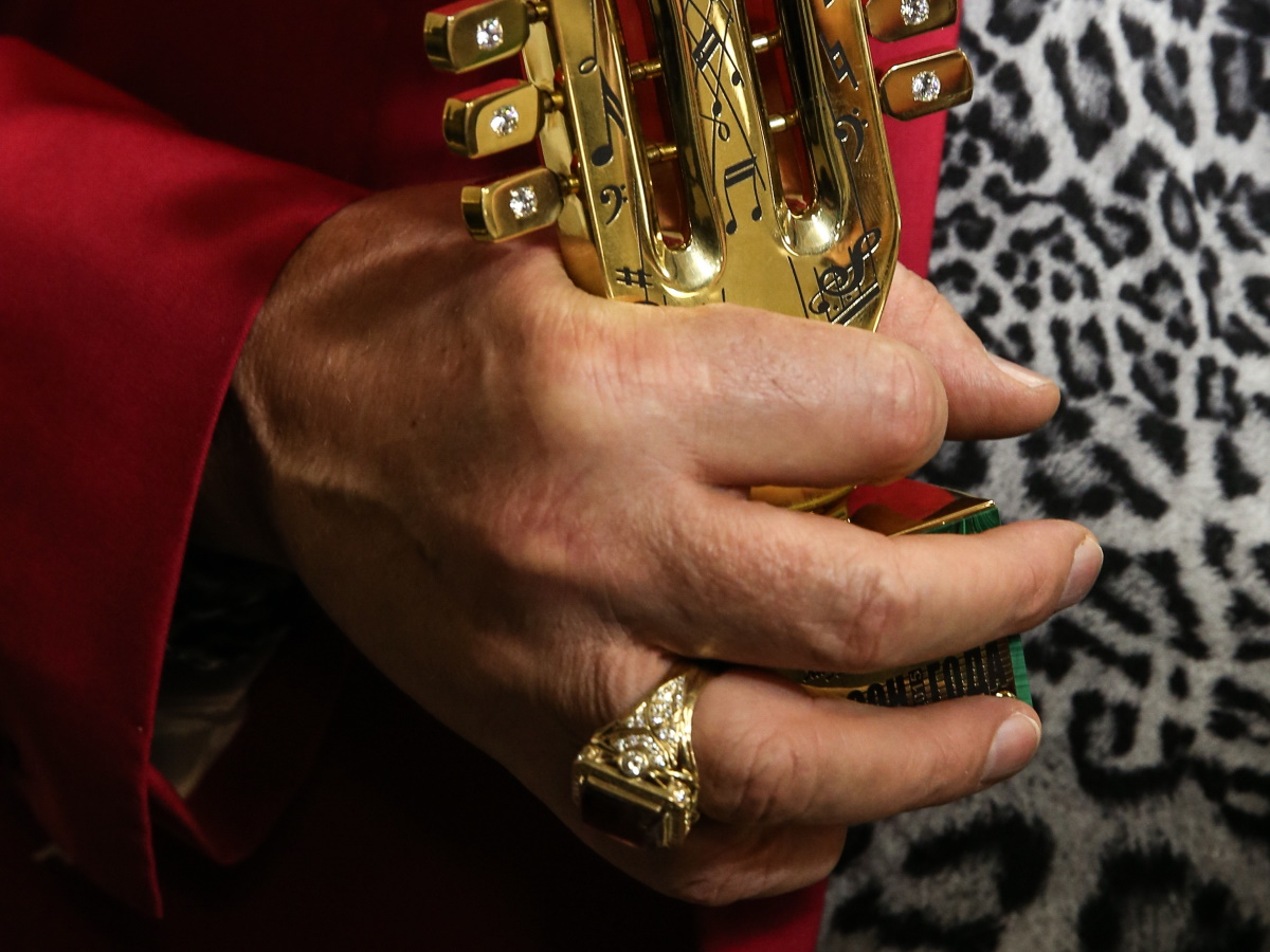 Шансон не пострадает из-за действия закона запрещающего пропаганду запрещенного в России движения АУЕ