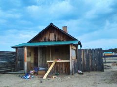 Жителей Песчаной попросили освободить дома, в которых они прожили много лет. Фото Татьяны Вокиной