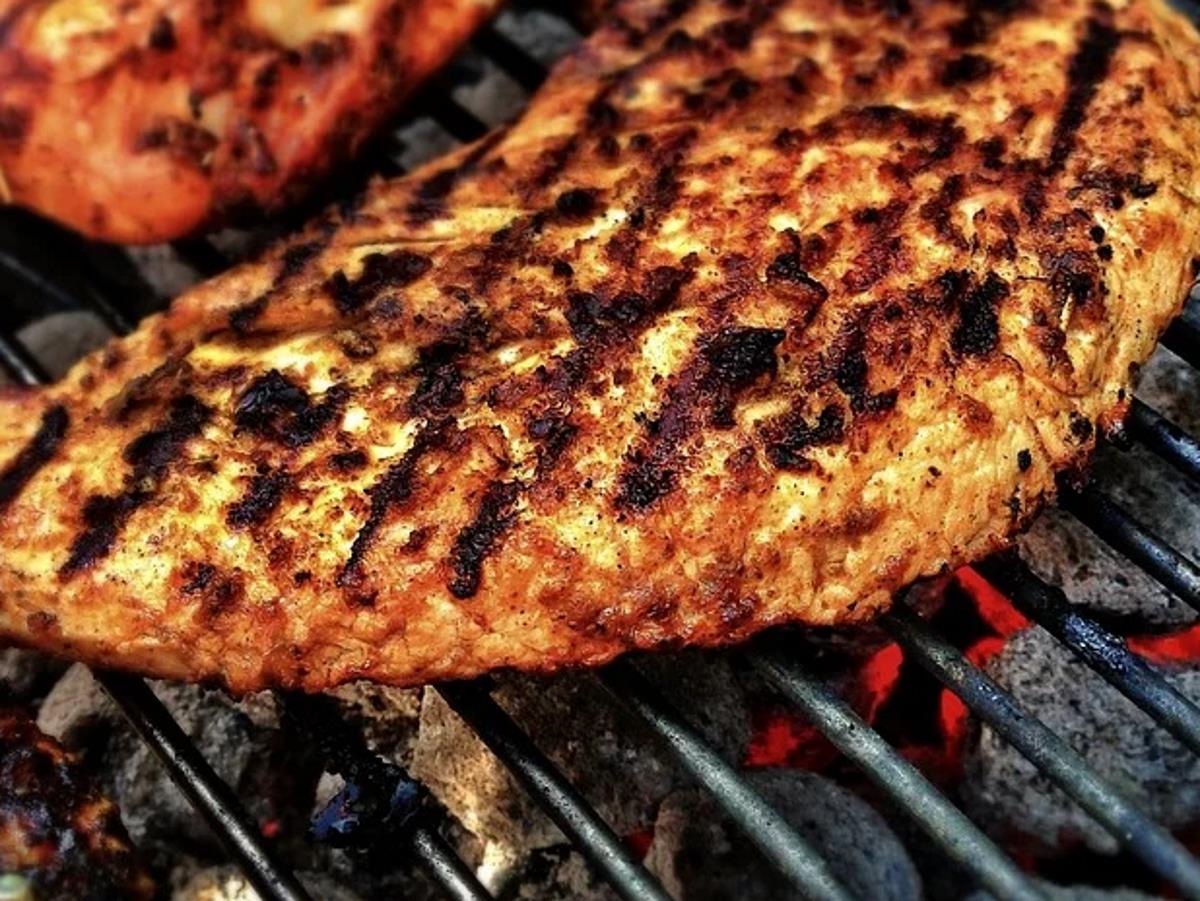 Диетолог рассказал о пользе стейка