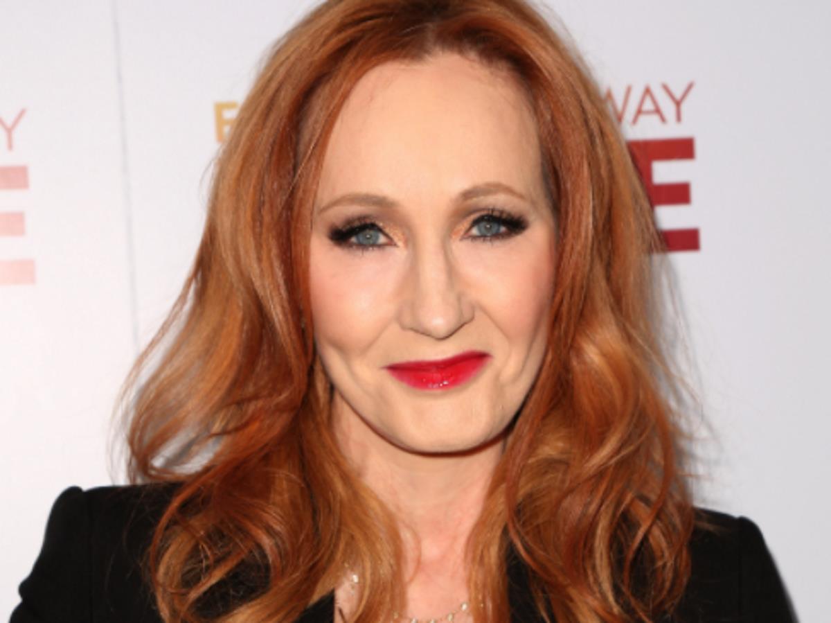 Джоан Роулинг похоронили в Сети