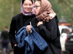 Марина Александрова и Евгения Добровольская вспоминали Колтакова добрым словом. Фото Руслана Вороного