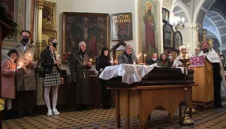 Отпевание дочери Владимира Конкина прошло в храме при кладбище 