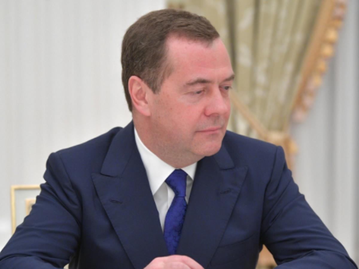 Кто из знаменитостей отмечает день рождения 14 сентября. Дмитрий Медведев