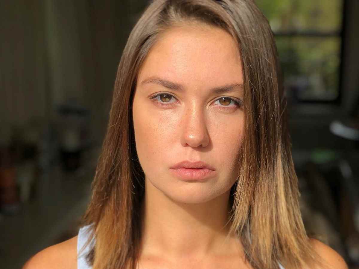 Агата Муцениеце ушла из спектакля "Авантюристы поневоле"