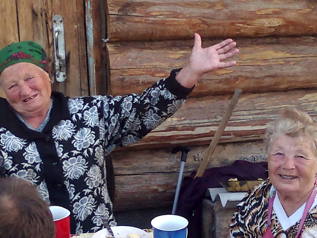 90-летняя Екатерина Карнапольцева и 86-летняя Нина Пятницкая - те самые «захватчицы» родной земли