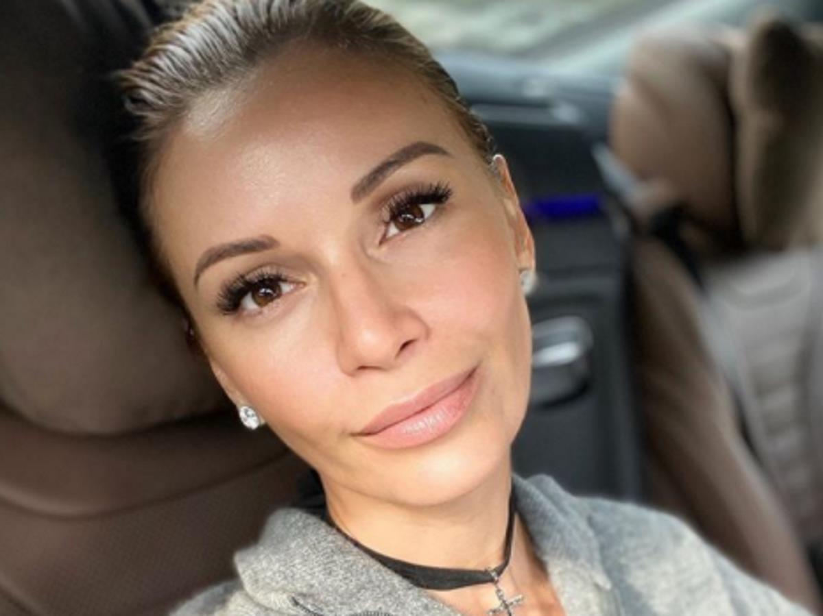 Ольга Орлова публикует смелые фотографии в купальнике