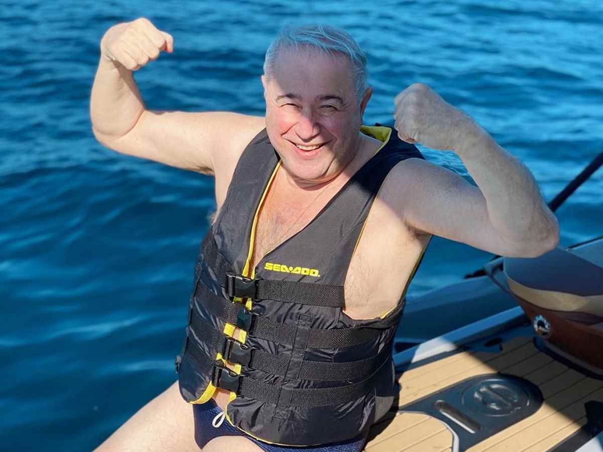 Евгений Петросян показал фото с отдыха в Сочи