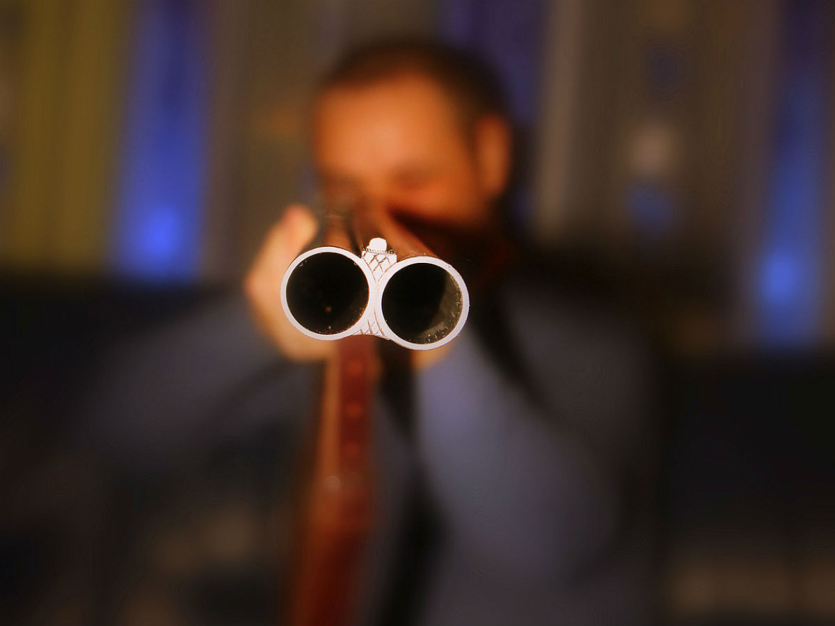 Муж застрелил жену из-за отсутствия секса