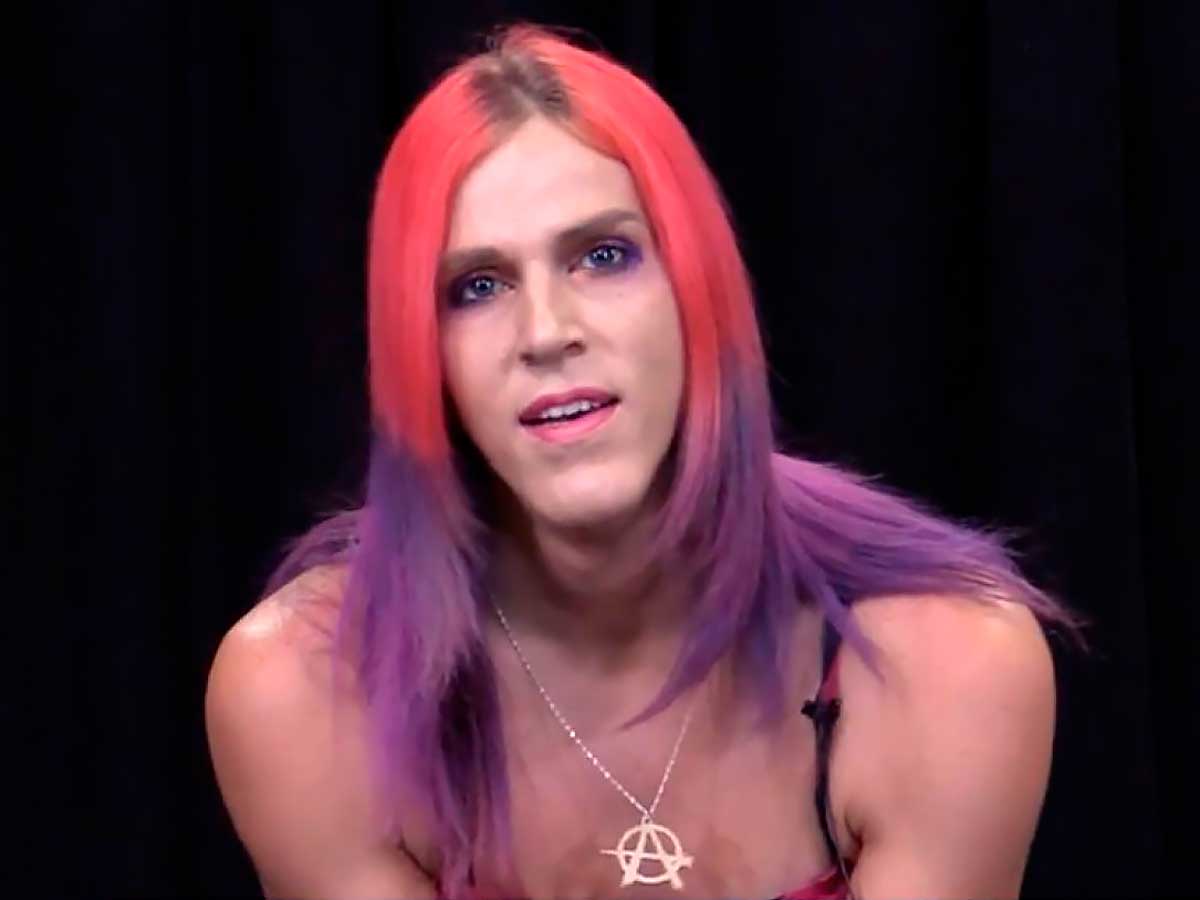 Транссексуалка-сатанистка Ария ДиМеццо баллотируется в шерифы в США
