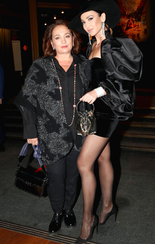 Олина мама часто повторяла: «Потому что я так сказала, вот почему», чем и научила дочь женской логике