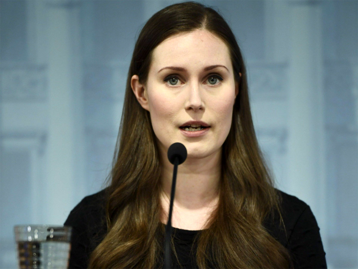 Добро на фотосессию дал муж Марин, экс-футболист Маркус Райкконен, за которого она вышла в августе