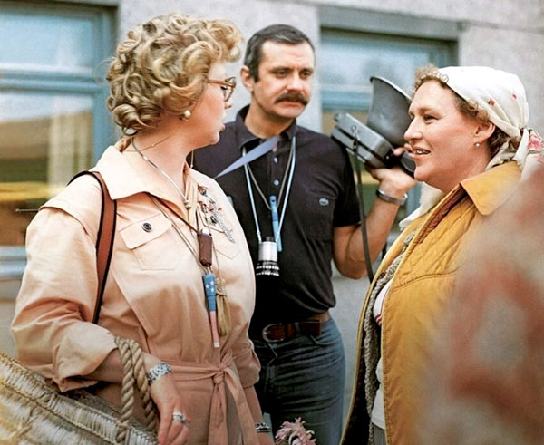 Нонна Мордюкова на съемках сказала Светлане Крючковой (слева): «Знаешь, за что я не люблю советское кино? Там нет мужчин и нет женщин. А в фильмах Михалкова видны половые признаки на экране!»