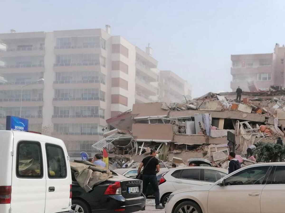 Очевидцы рассказали о землетрясении в Измире