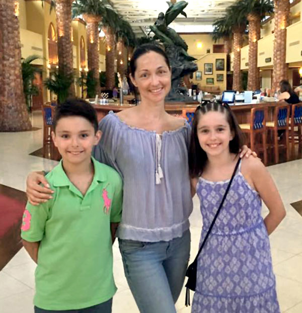 Анжелика родила от Паскуале дочку и сына