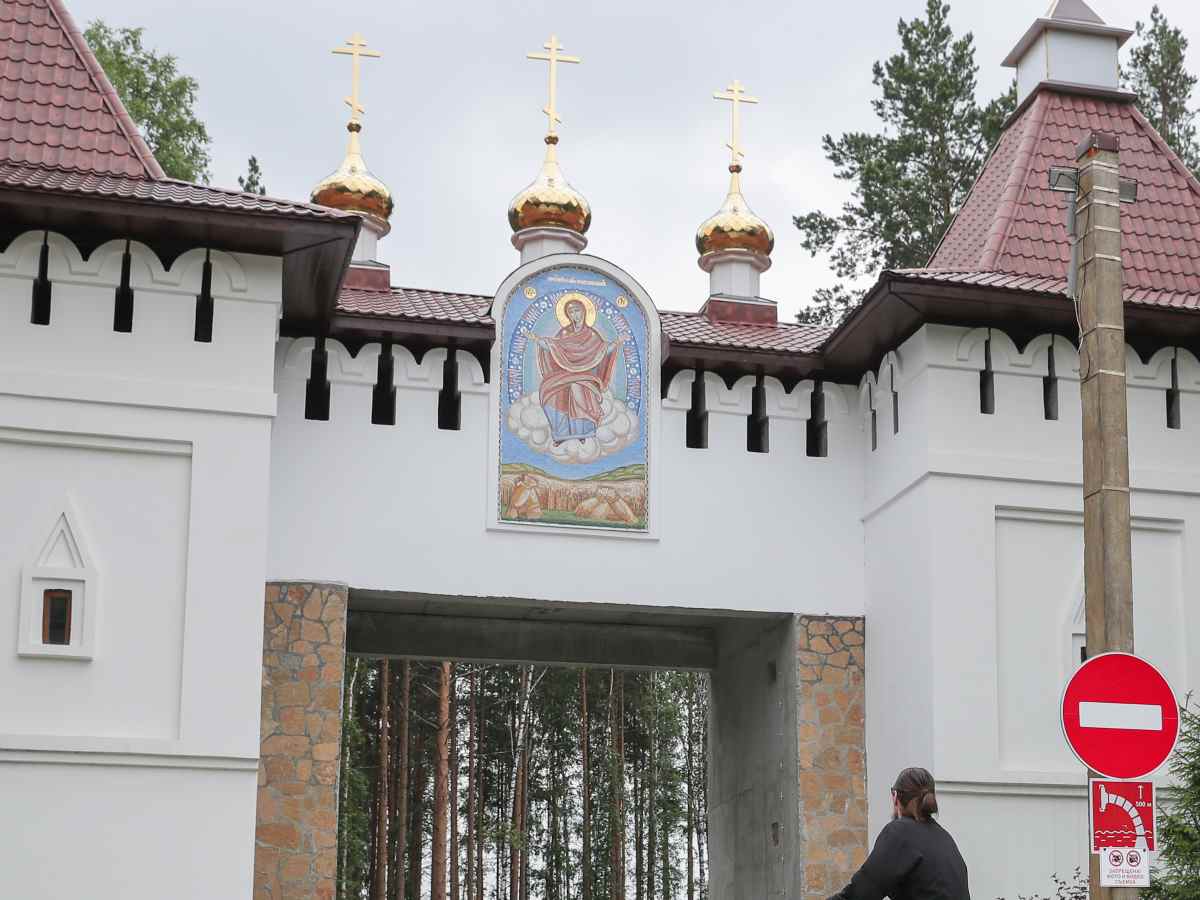 Следователи возбудили уголовное дело об истязаниях детей в Среднеуральском монастыре