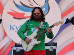 На футбольном матче под «Шоколадного зайца» собрали миллион рублей для больных детей