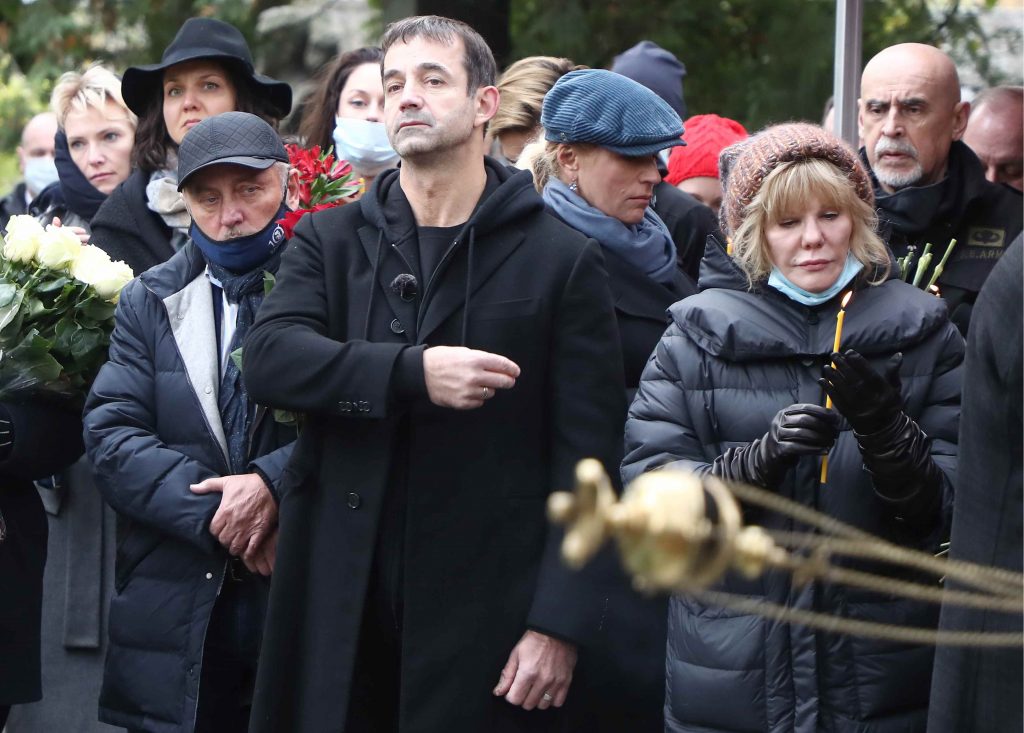 Многие коллеги и друзьям Марка Захарова пришли на церемонию