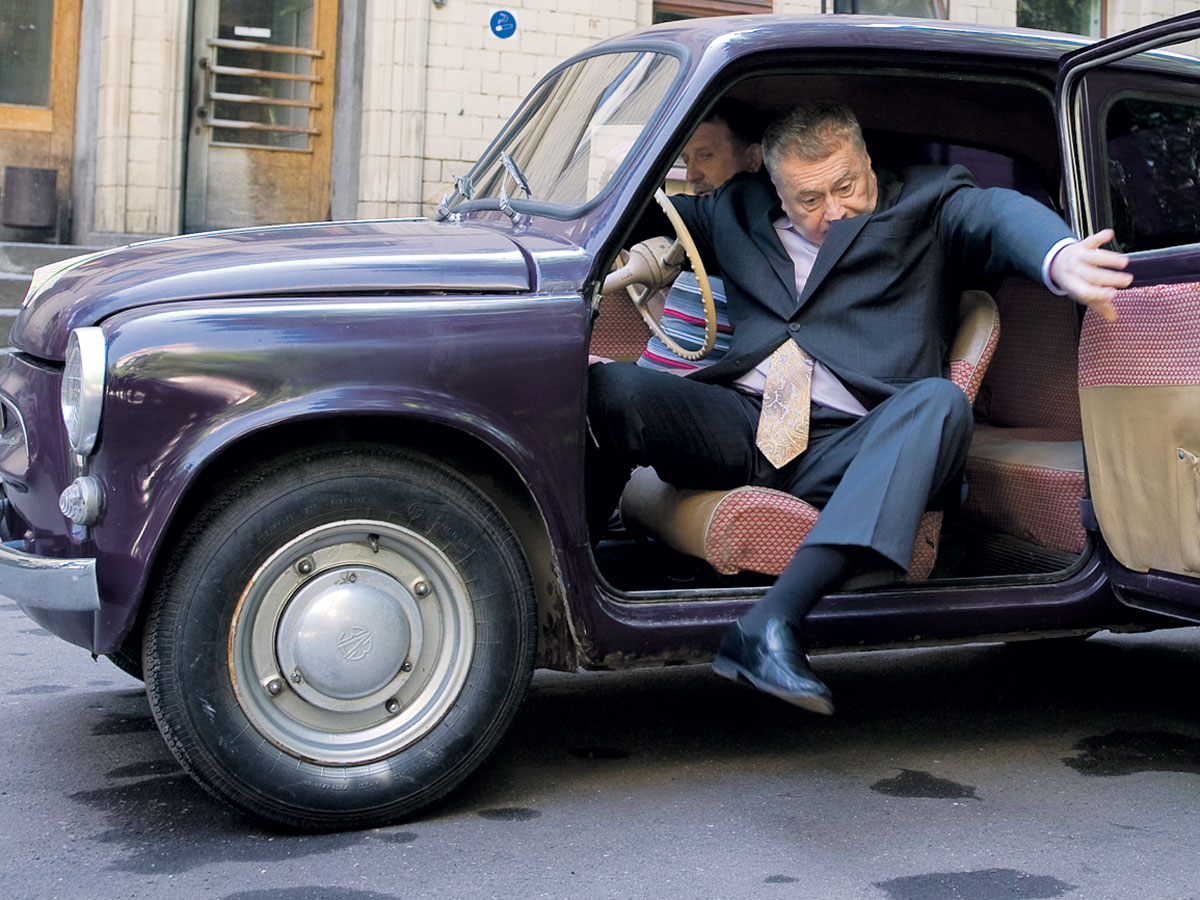 Владимир Жириновский купил этот баклажановый броневичок, будучи еще студентом. Машина стала для политика слегка маловата, но до сих пор на ходу