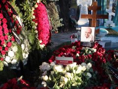Могила Михаила Жванецкого находится на Новодевичьем кладбище. Фото: Руслан Вороной