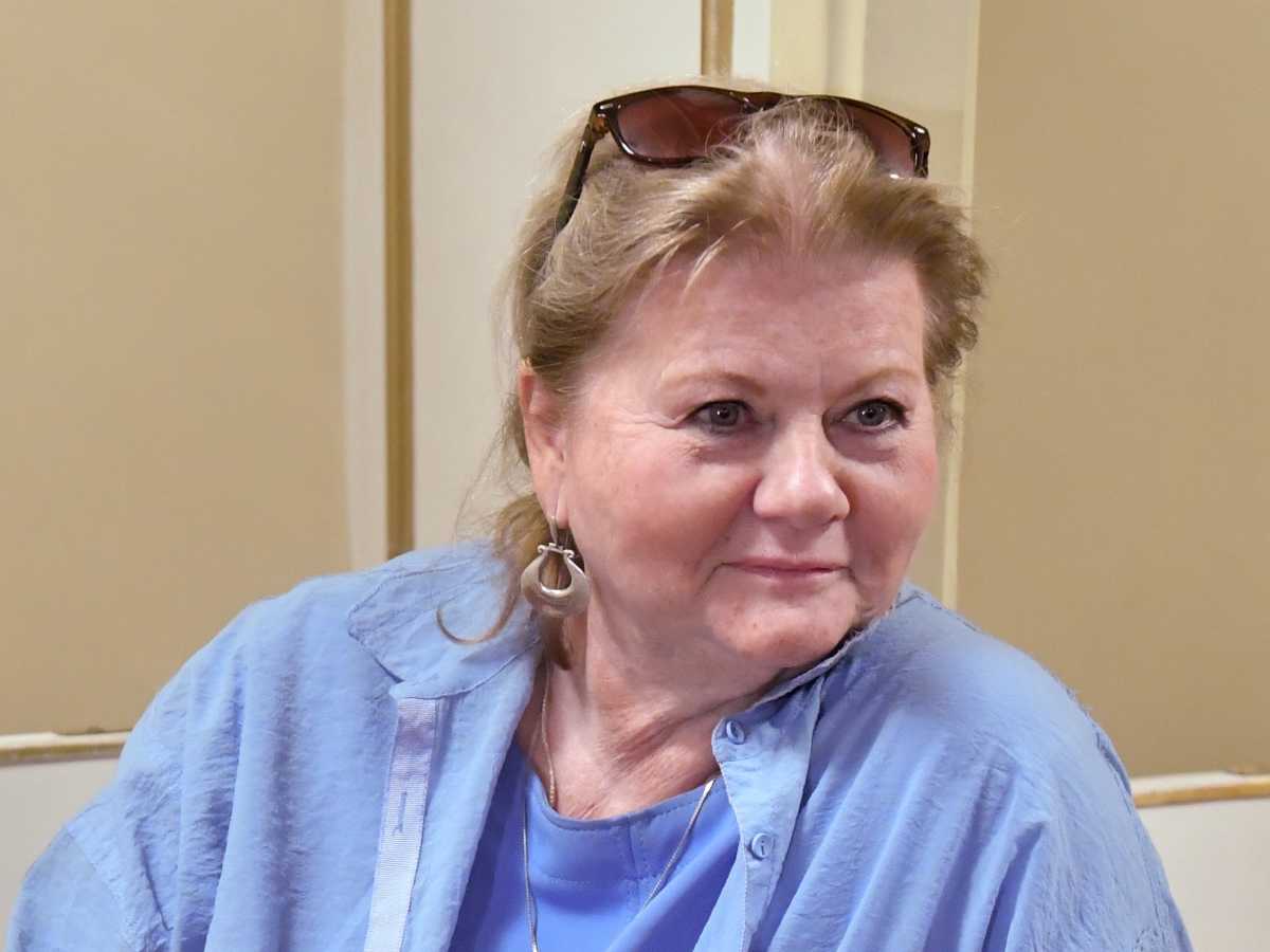 «Я закрылась в комнате, чтобы никто меня не видел»: 74-летняя Муравьева сделала интимное признание
