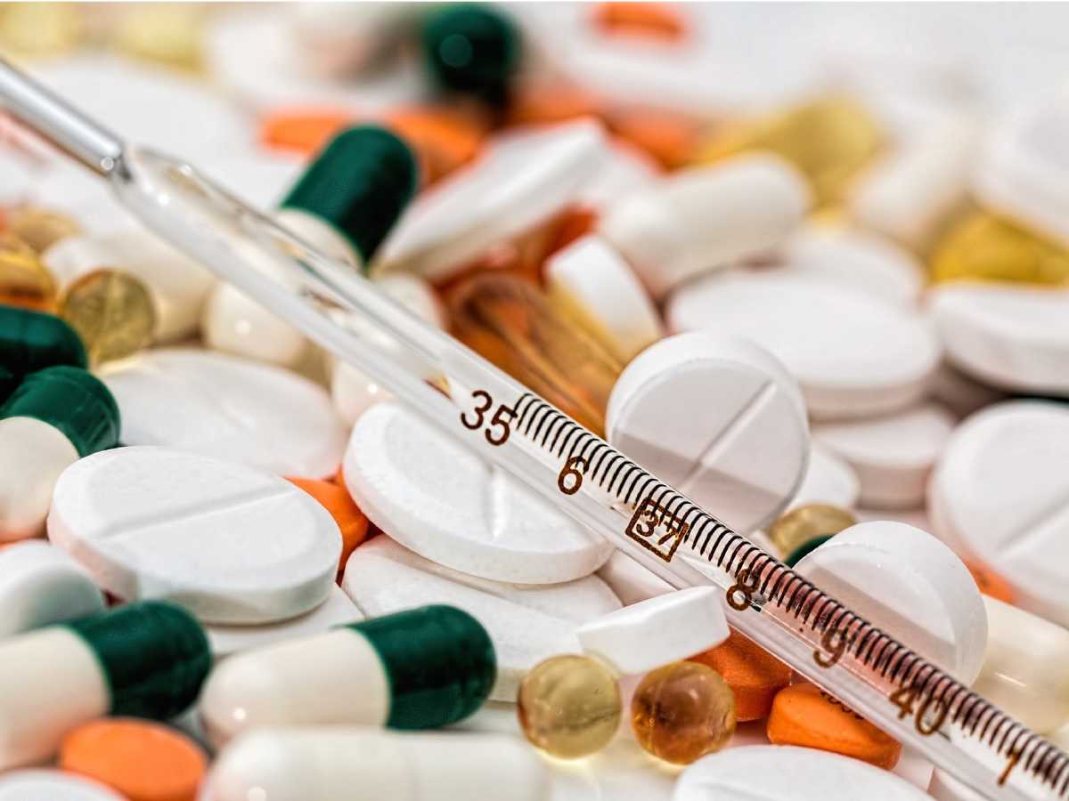 Российский Минздрав изменил правила лечения коронавируса на дому