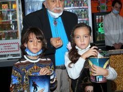 Бедрос Киркоров с внуками