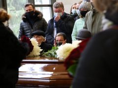 Церемония прощания с ведущим НТВ Александром Колтовым. Фото Бориса Кудрявова