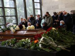 Церемония прощания с ведущим НТВ Александром Колтовым. Фото Бориса Кудрявова