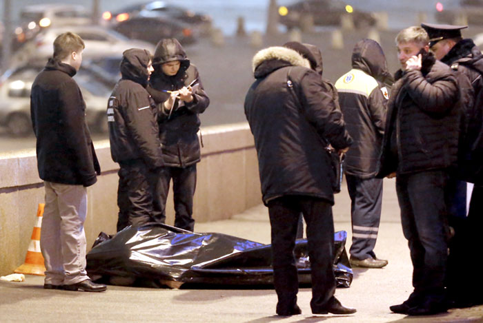 Место преступления - в целлофановом пакете тело Бориса Немцова