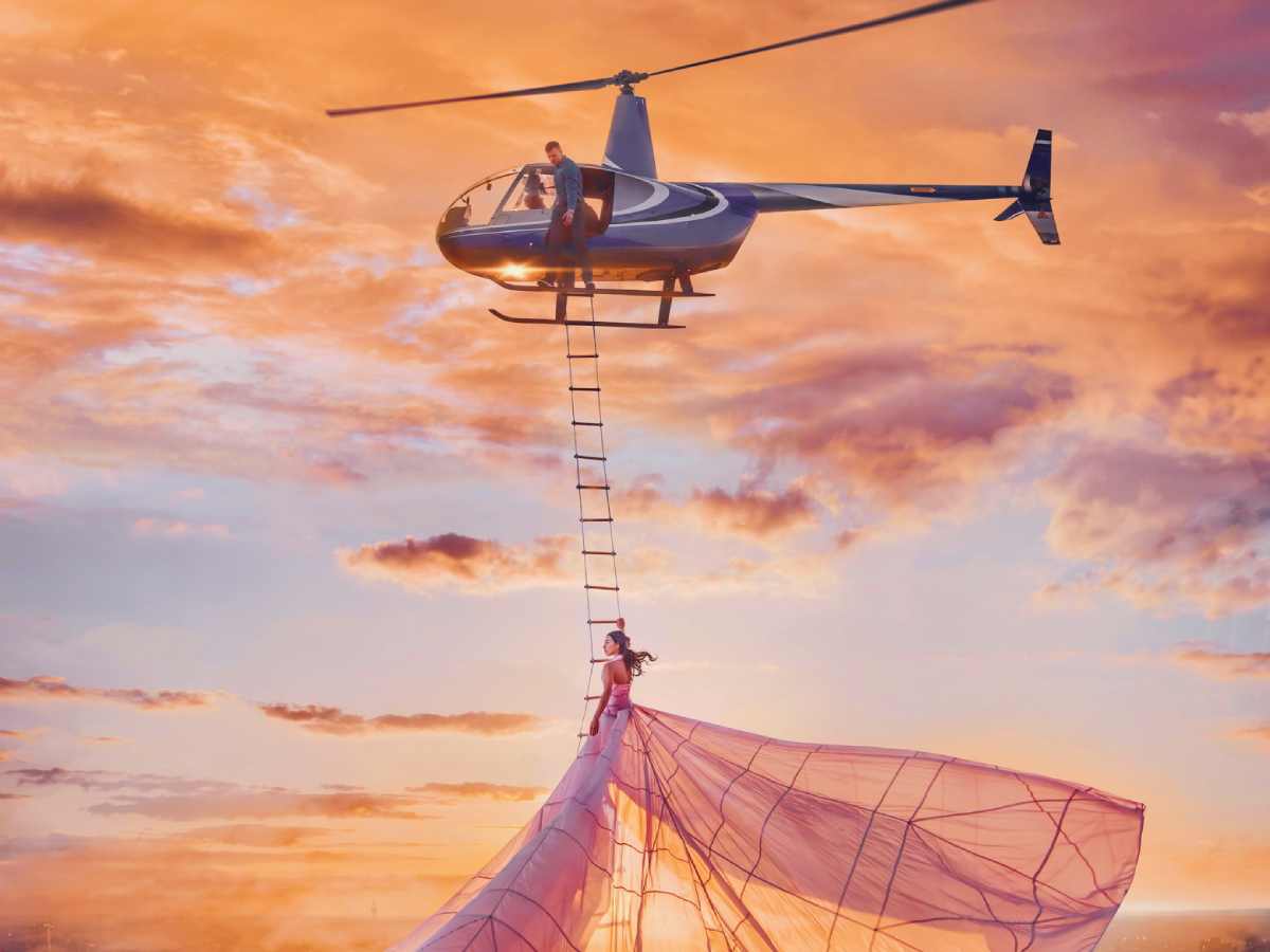 Экстремальная съемка за 250 тысяч, или Как семья известного блогера парила над Москвой