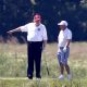 Трамп играет в гольф