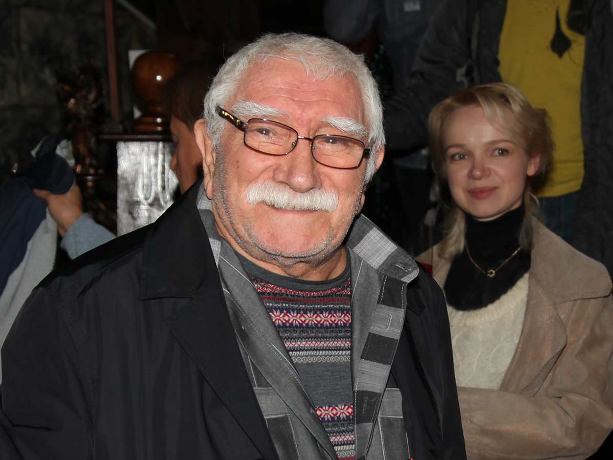 Армен Джигарханян