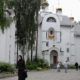 В Среднеуральский женский монастырь приехали приставы