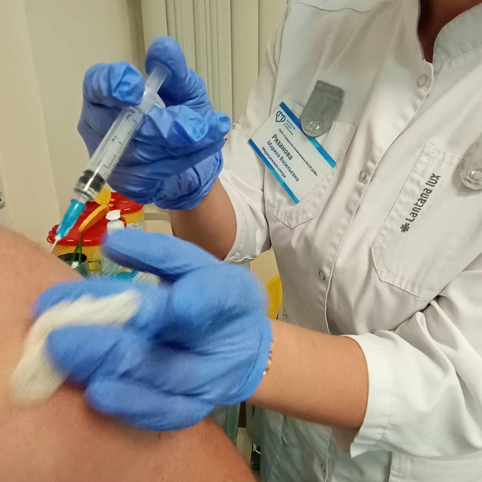 Корреспондент Экспресс газеты привился от коронавируса