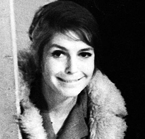 В спектакле Надю играла Ирина Терешенкова