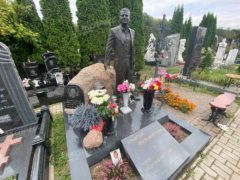 Как выглядит могила умершего при загадочных обстоятельствах Влада Галкина
