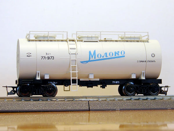 Цистерну молока в год (25 т) дают коровы-рекордсменки