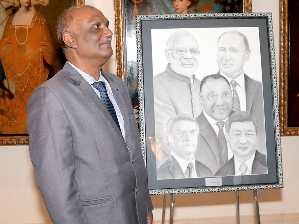 Нарендра Моди, Владимир Путин, Сирил Рамафоса, Жаир Болсонару и Си Цзиньпин (слева направо, сверху вниз)