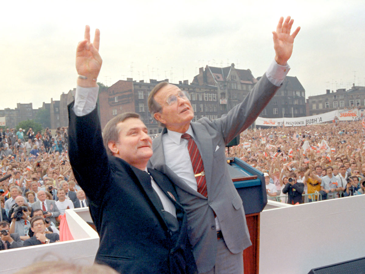 Лех Валенса со своим главным начальником - президентом США Джорджем Бушем. Фото: © «ИТАР-ТАСС»
