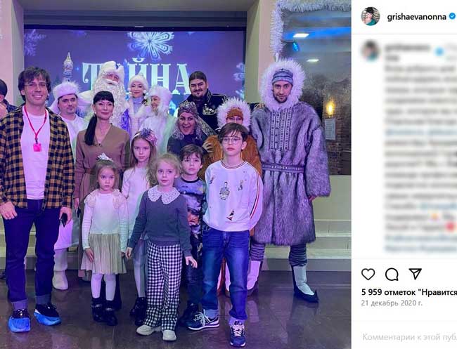 Максим Галкин*** вывел в свет стильных Лизу и Гарри