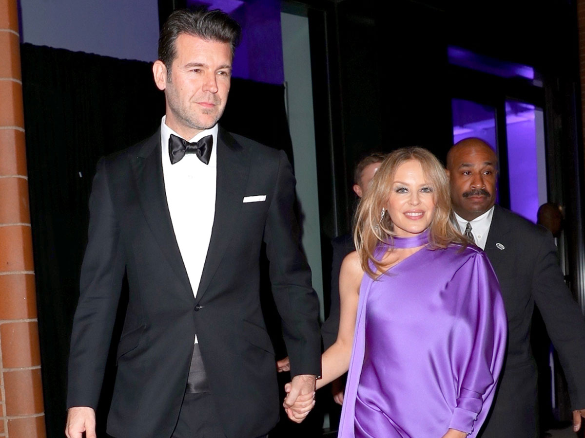 Пол Соломонс и Кайли Миноуг неожиданно подошли друг другу